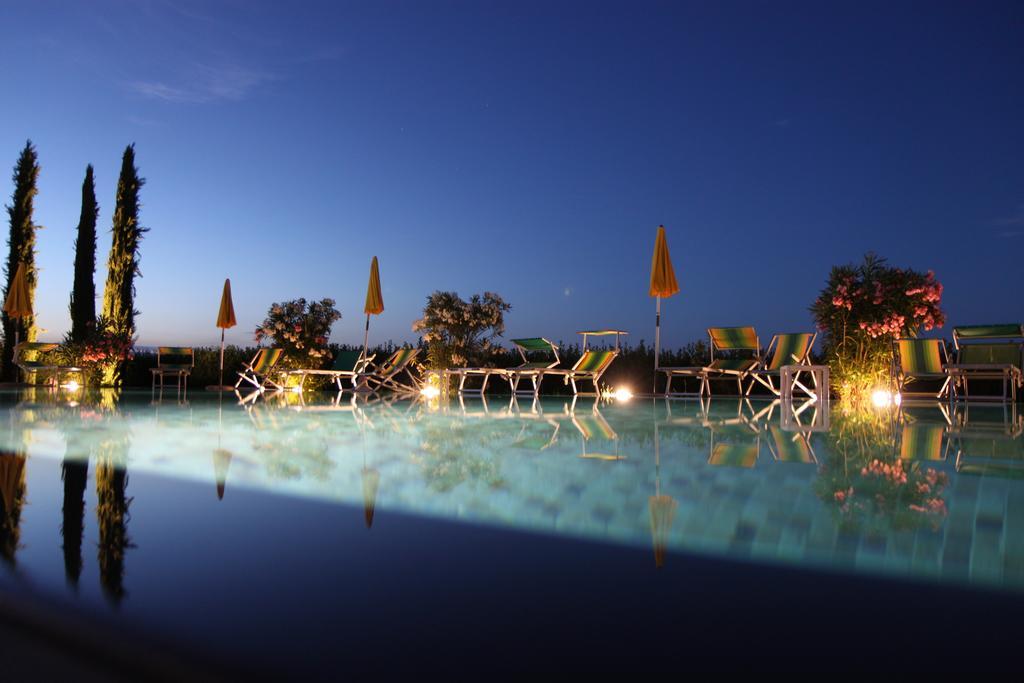 Agriturismo Verbena カスティリオーネ・デル・ラーゴ エクステリア 写真